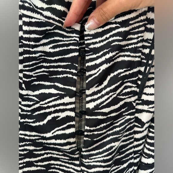 Zebra print corset dress - Picture 3 of 5